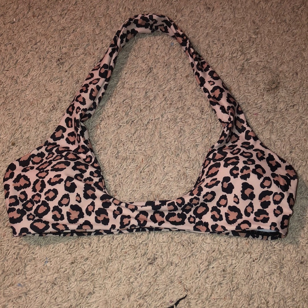 Women’s bathing suit top